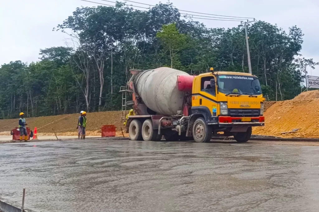 Hubungkan Jambi-Lampung, SIG Pasok Beton untuk Tol Pertama di Jambi