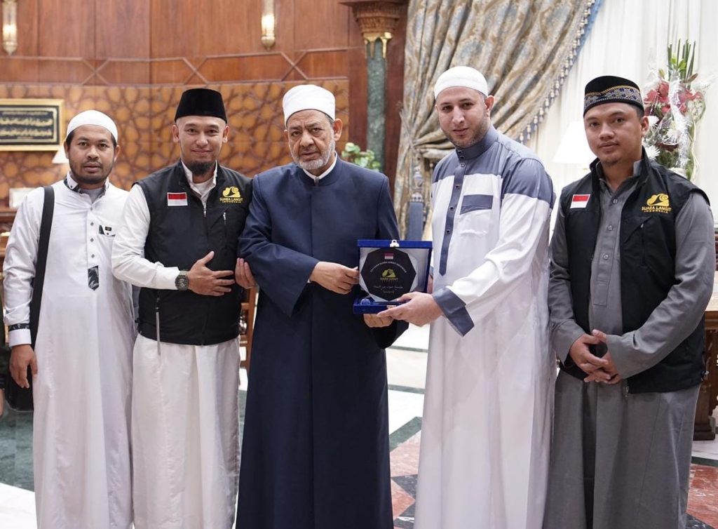 Distribusi Bantuan untuk Gaza: Sambutan Hangat dari Grand Syaikh Al Azhar dan Dukungan Masyarakat Indonesia