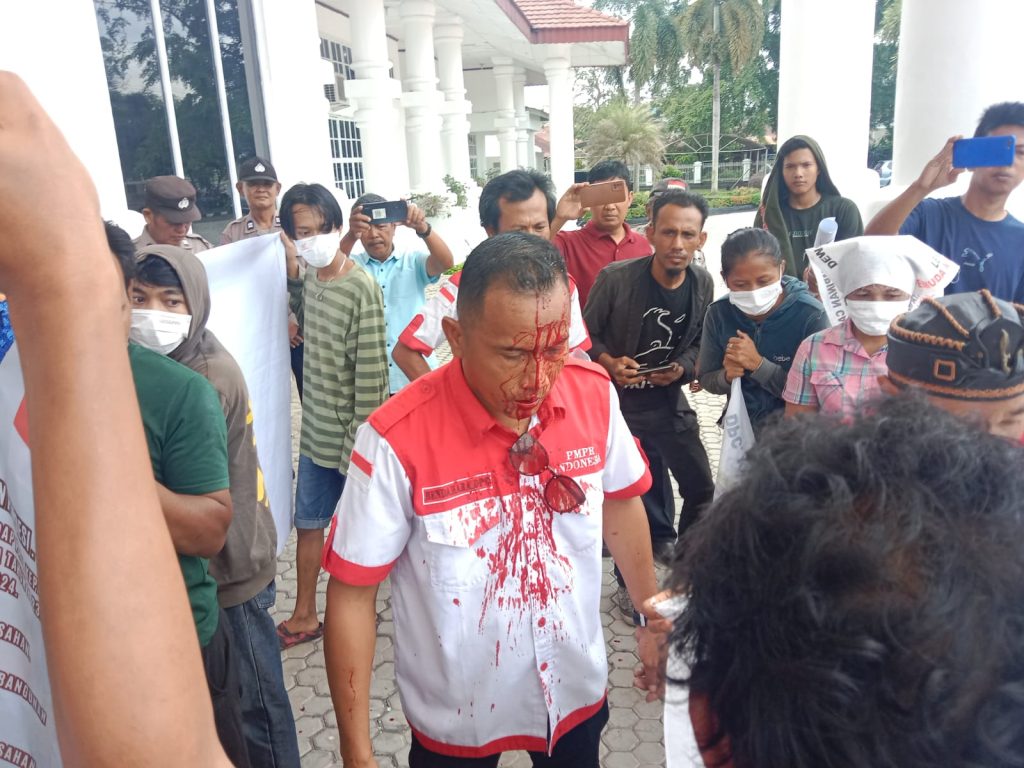 Aksi Pecah Kepala PMRI Demo Kantor Bupati Asahan Minta Kadis dan Kabid PMD Dicopot