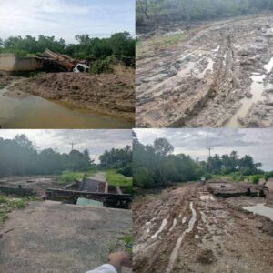 Jembatan Penghubung Desa Wabar dan Desa Wunlah Ambruk saat Dilintasi Dump Truck