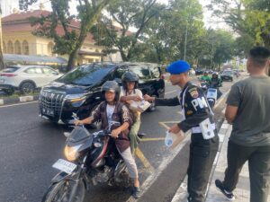 Berbagi Kebaikan, Denpom 1/5 Medan Terus Gelar Jumat Berkah