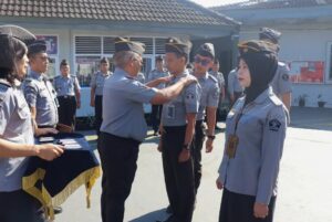 Lima ASN Lapas Kelas IIA Jambi Terima Kenaikan Pangkat, Kalapas: Tanggung Jawab Semakin Besar