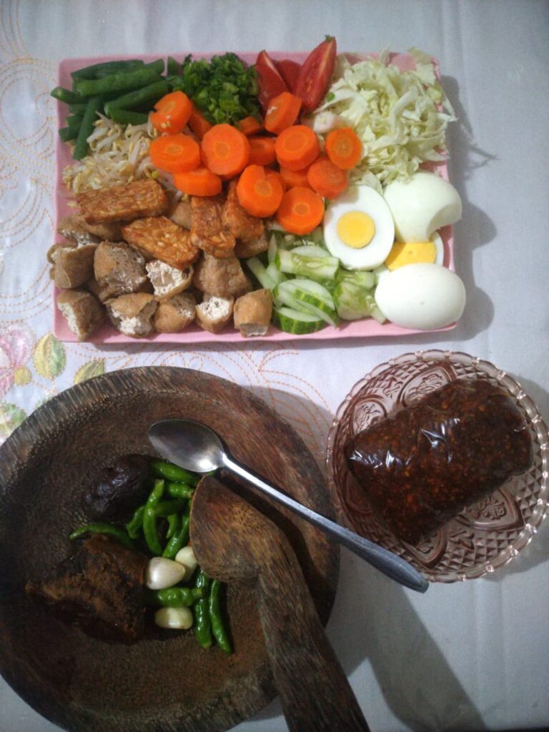 Menu Lokal Murah Meriah Bernilai Gizi Tinggi: Solusi Cerdas di Tengah Tekanan Ekonomi