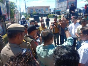 Warga Gang Setia Nyaris Segel Kantor Bupati Asahan, Protes Penutupan Jalan Wakaf oleh Yayasan