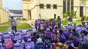 Satlantas Polresta Jambi Edukasi Siswa SD Nurul Ilmi, Budaya Tertib Lalu Lintas Ditanamkan Lewat Kunjungan Edukatif