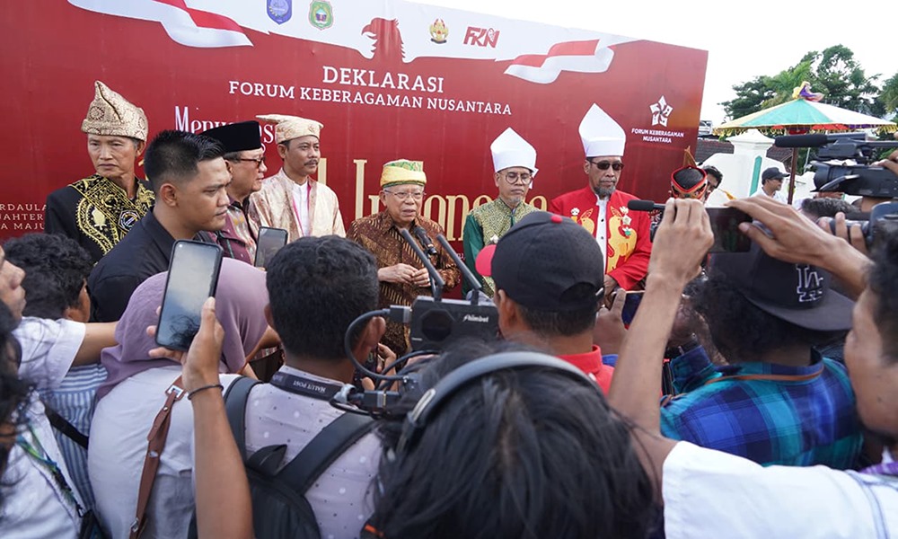 Raja dan Sultan, Pemimpin Adat, Tokoh Etnis-Suku, Tokoh Agama-Masyarakat Bersatu di Ternate: Deklarasi Kebangsaan untuk Indonesia Emas 2045