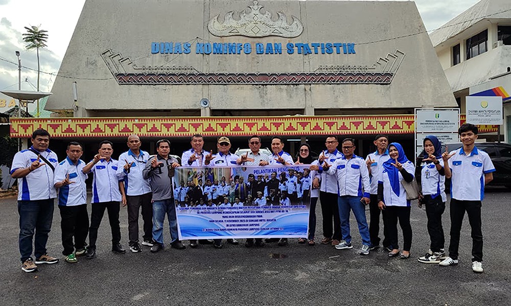Kadis Kominfo Lampung Lepas Rombongan PPWI ke Rakernas & HUT ke-18 di Jakarta