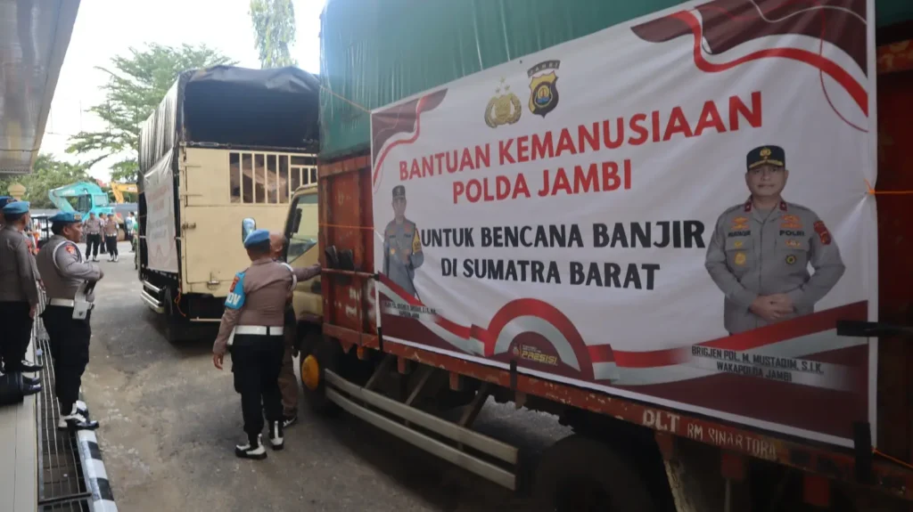 Polda Jambi Kirim Bantuan Kemanusiaan untuk Korban Bencana Sumbar