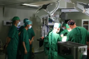 TNI AL KRI RJW-992 Laksanakan Pelayanan Kesehatan Bagi Korban Bencana Alam di Sibolga