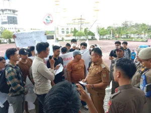 Gemppar Asahan Desak Kadis Pertanian Kembalikan Mobil Penyuluhan, Aksi Berlanjut ke Kejaksaan