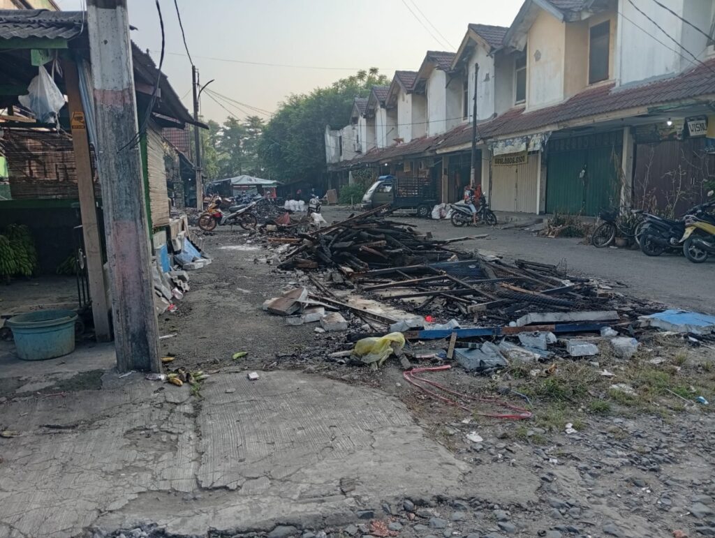 Pasar Pagi Bintara Bekasi Kembali Terbakar, Puluhan Kios Hangus