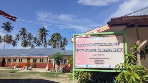 Sekolah Tripleks di Lingkar Tambang Pohuwato, Ratusan Siswa Bertahan dalam Keterbatasan   