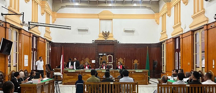 Editorial: Jalan Rusak, Integritas Bangsa Ikut Terkikis
