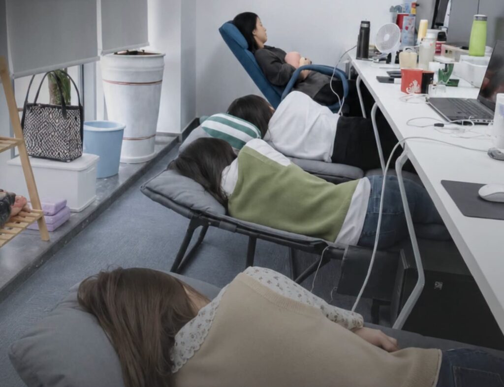 Inemuri: Tidur Singkat yang Mengungkap Budaya Kerja Jepang