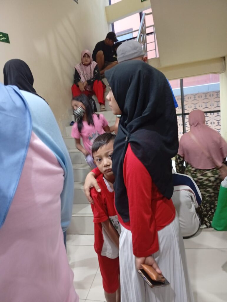 Cuaca Panas Picu Lonjakan Pasien di Puskesmas Pulogebang, Pelayanan Tetap Tertib dan Siaga