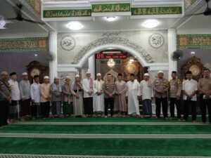 Jumat Keliling di Rawasari, Kapolsek Kotabaru Tekankan Siskamling dan Bahaya Narkoba