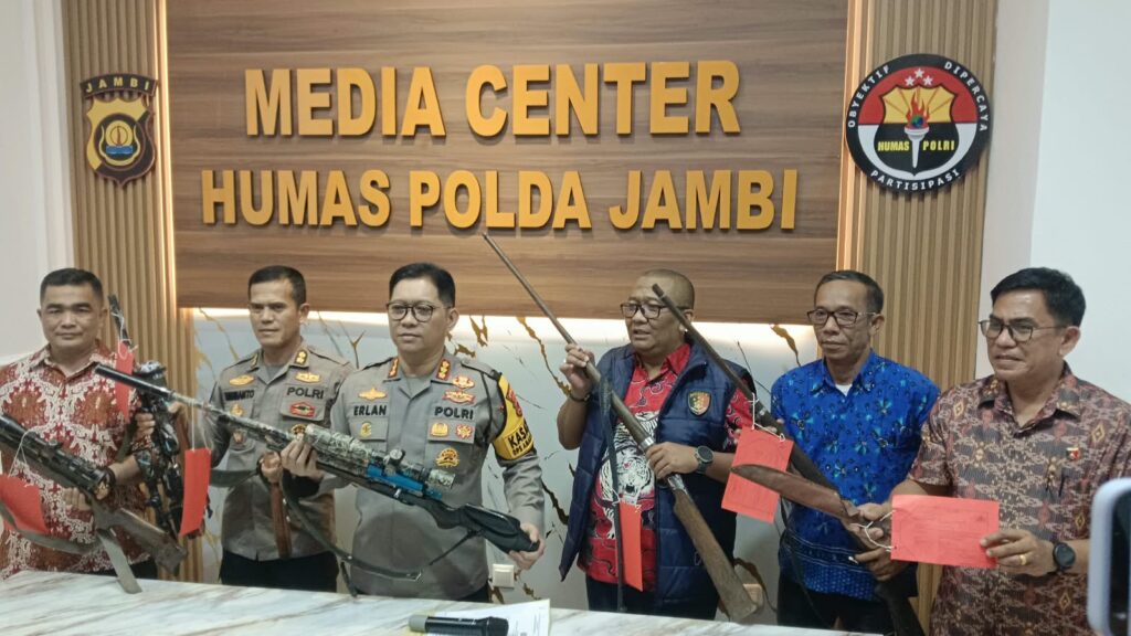 Delapan Terduga Pelaku Penyerangan Mapolres Merangin Ditangkap, Lima Senjata Api Rakitan Disita